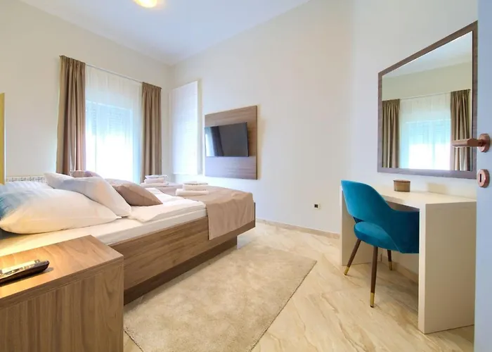 Piano Villa Pinezici (Krk)